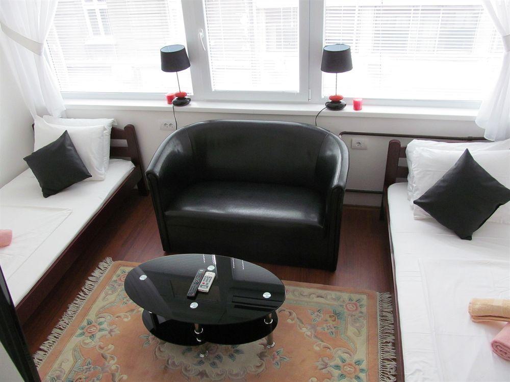 Downtown Apart Hotel Bane Belgrád Kültér fotó