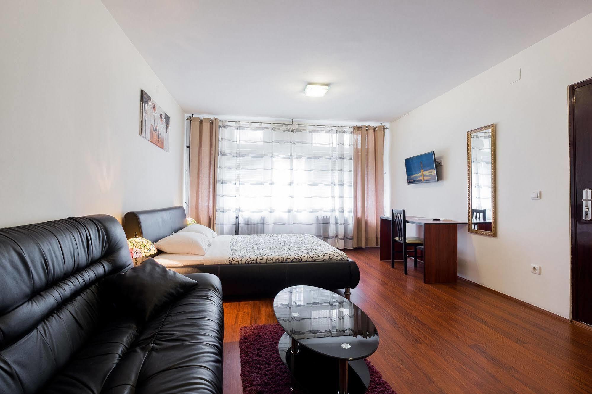Downtown Apart Hotel Bane Belgrád Kültér fotó